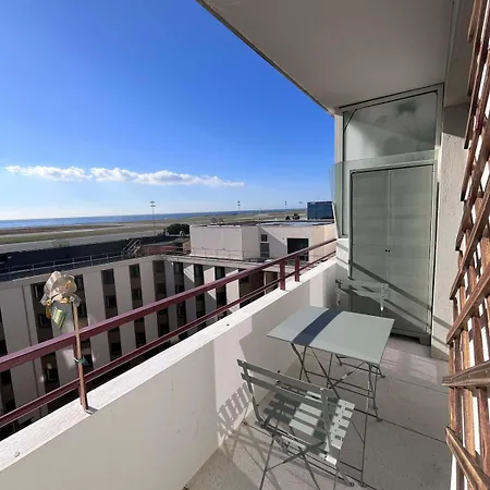 Stylish & Bright Studio, 2 Min Sea, 5 Min Airport Apartment Nice